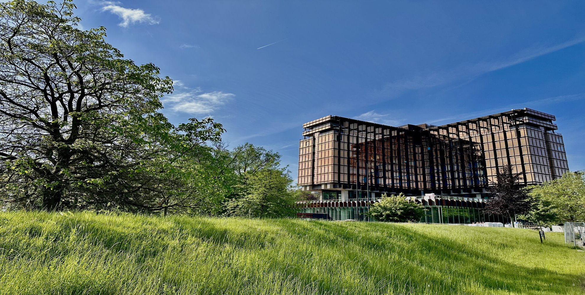 Notre Country Management Committee